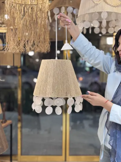 لوستر رافیا مدل مخروطی 19-33 همراه با صدف طبیعی